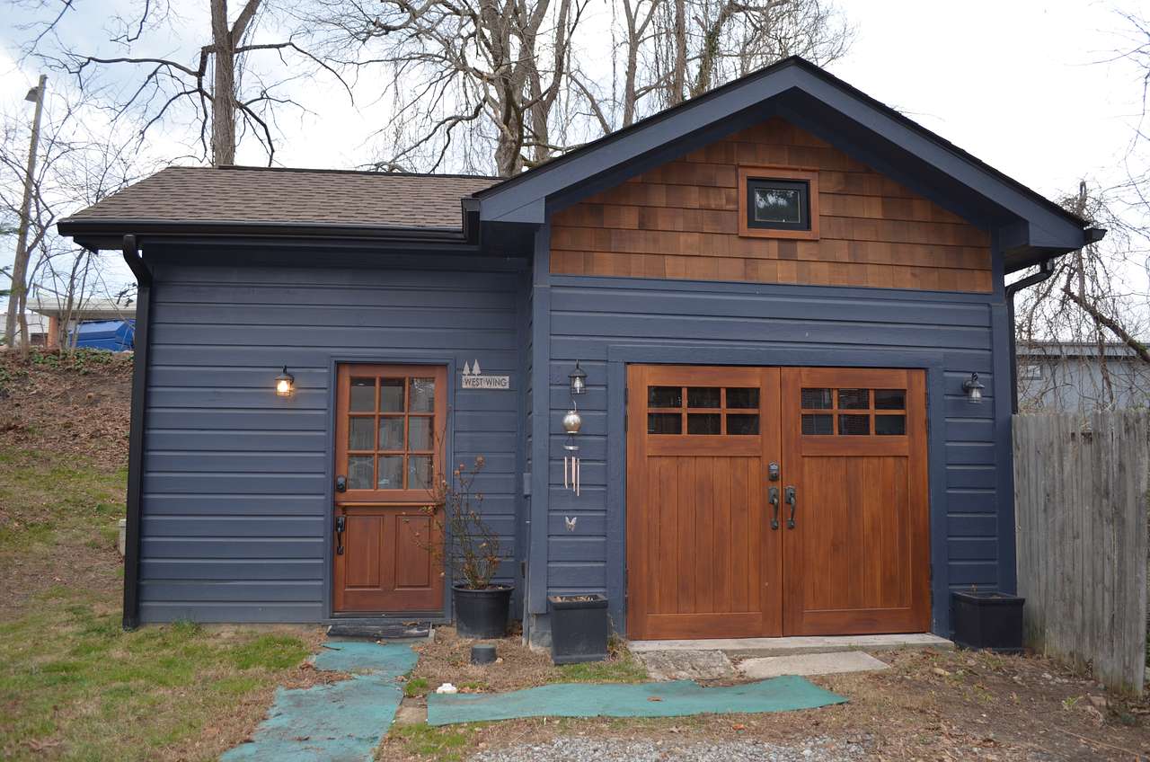 Blue Ridge Basecamp Cabin