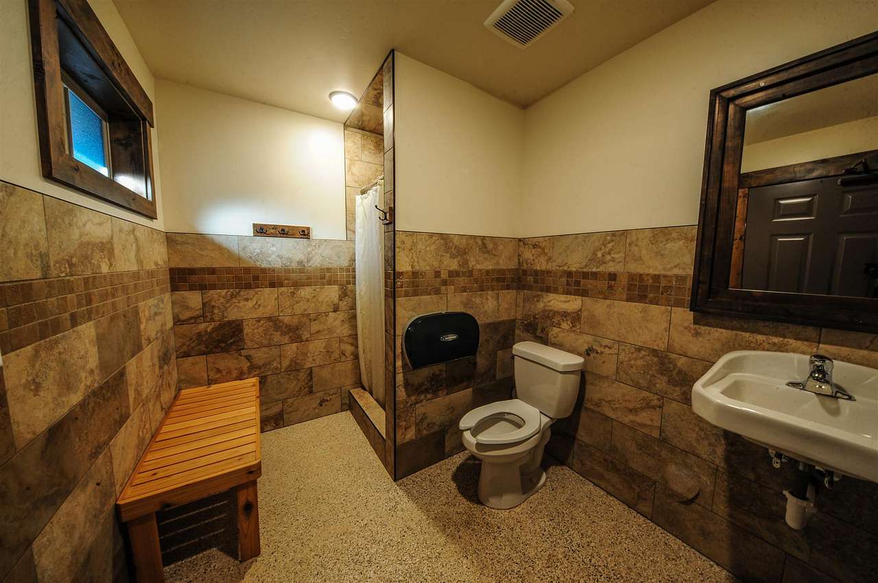 Spacious and comfortable bathhouse for guests