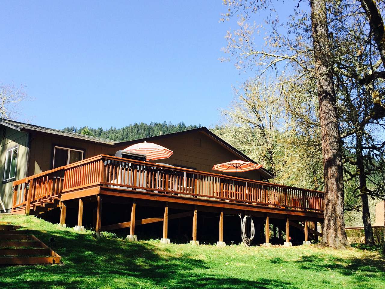 Peaceful Rogue River House