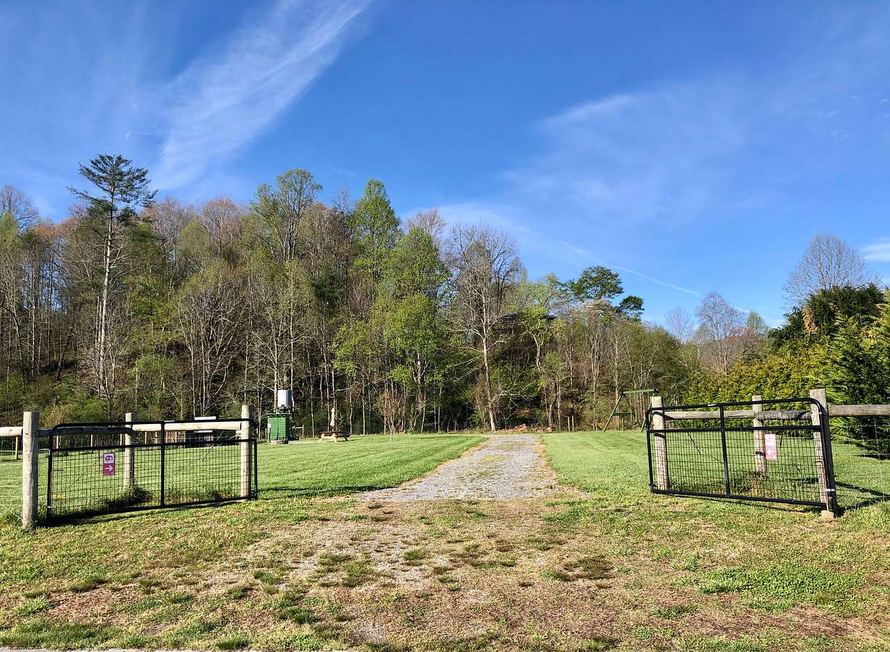 Bell’s Scenic RV Pasture