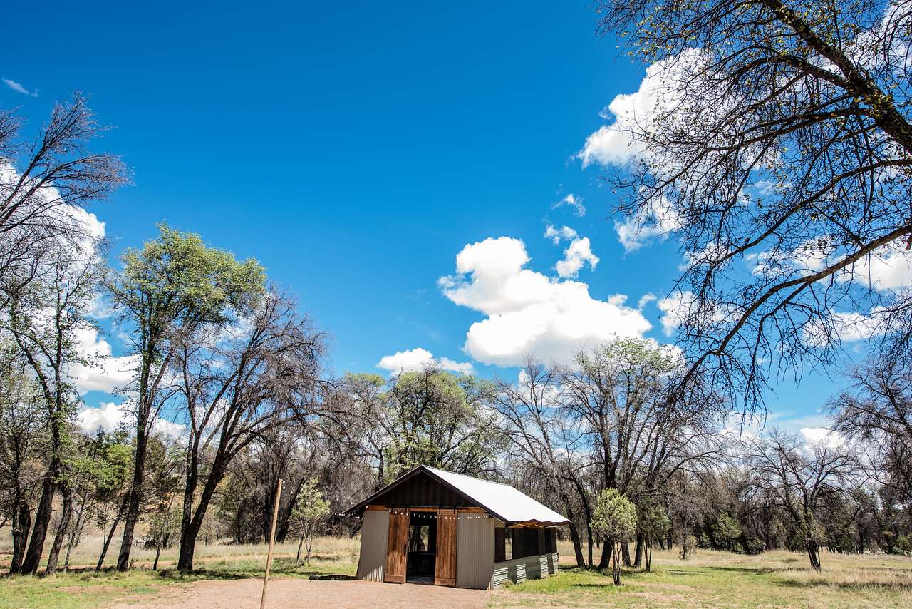 Apache Oaks Private Camp & Lodge