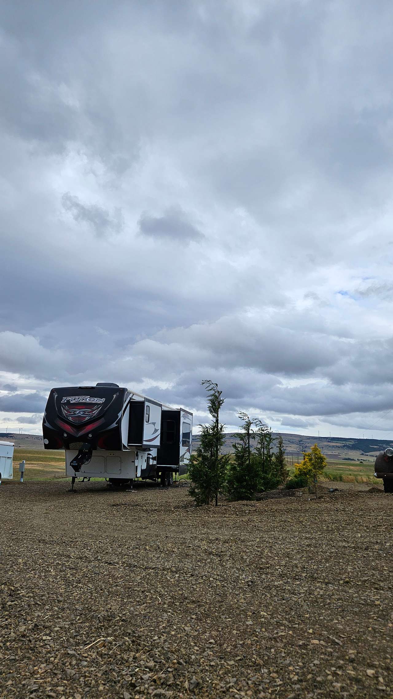 Quiet Prairie RV Escape