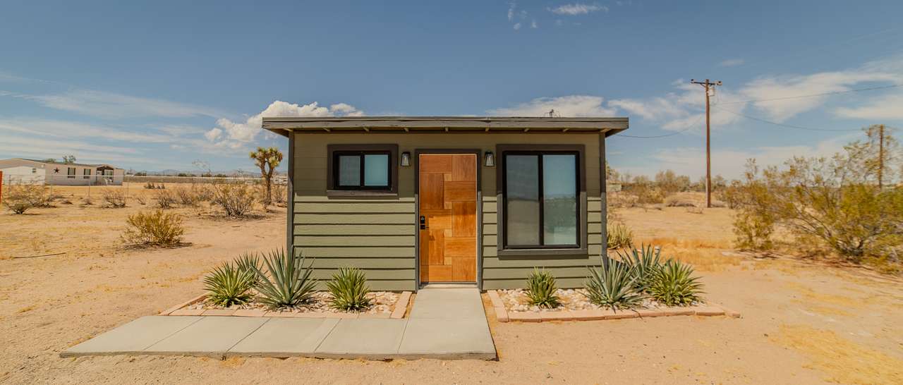 Jack Rabbit Slim / Joshua Tree Tiny House