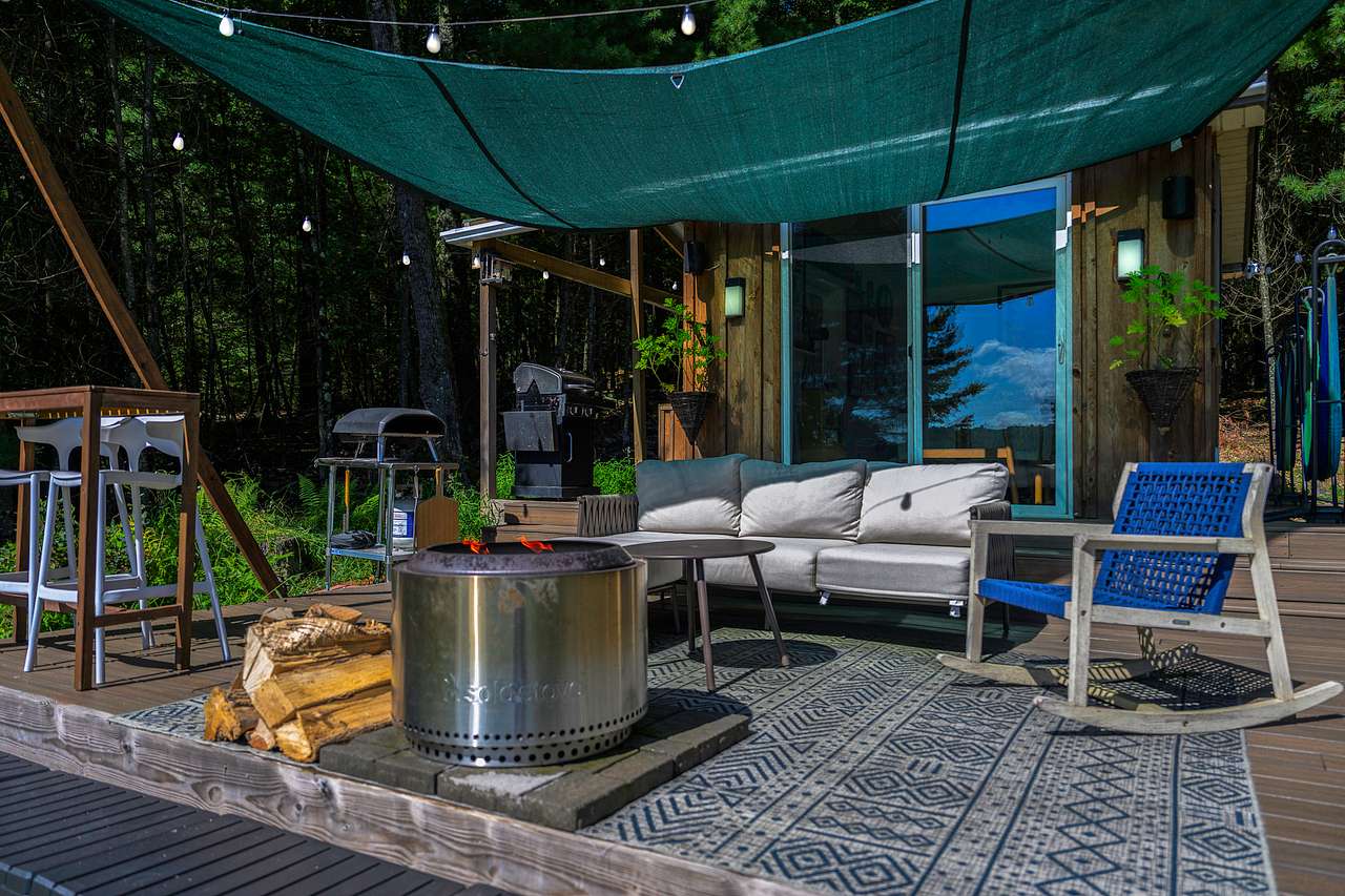 Hippie Havens: A Groovy Retreat & Spa