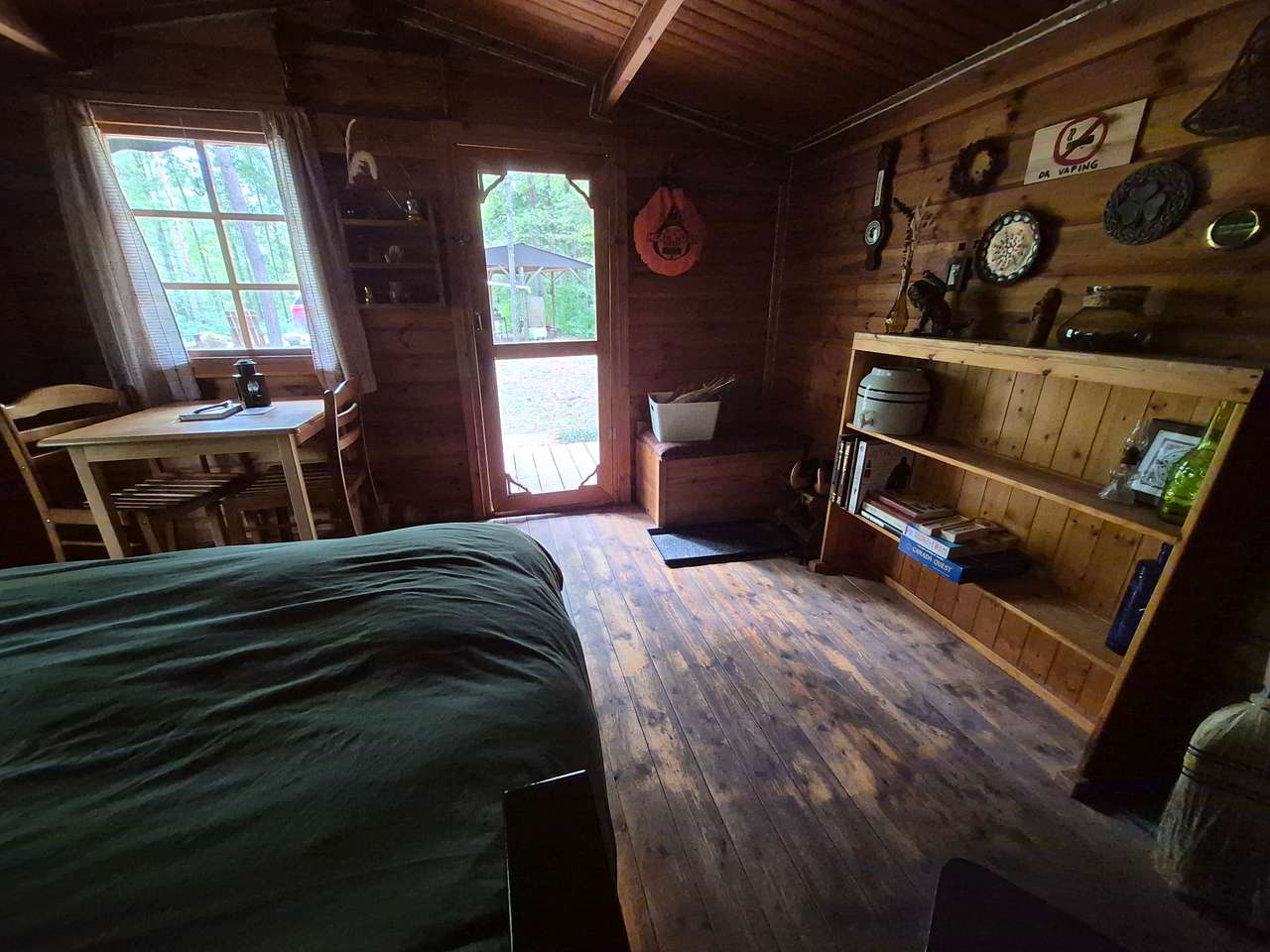 Raven Hollow - Woodland Retreat