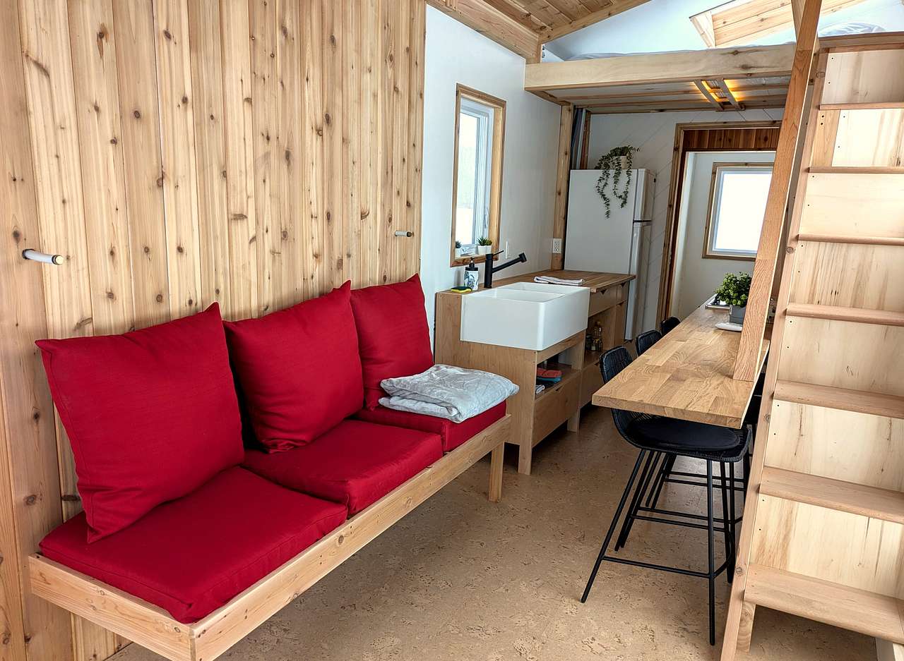 New Cozy Tiny House Retreat On Farm
