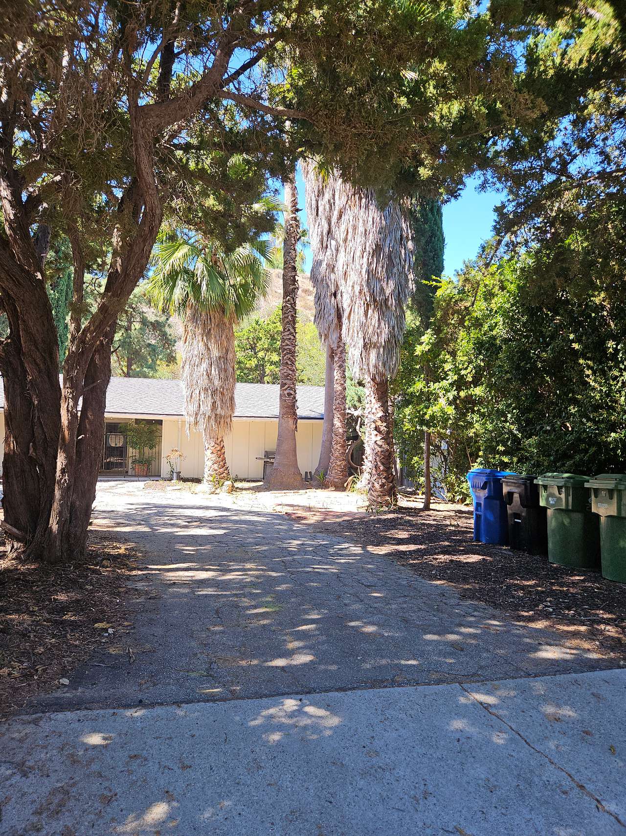 Entrance to the property