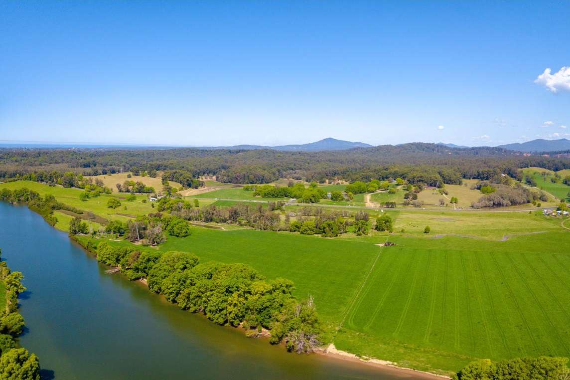 Riverwood 383 Fish off the Banks