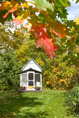 'Tiny House' Farm Stay near Lake Superior