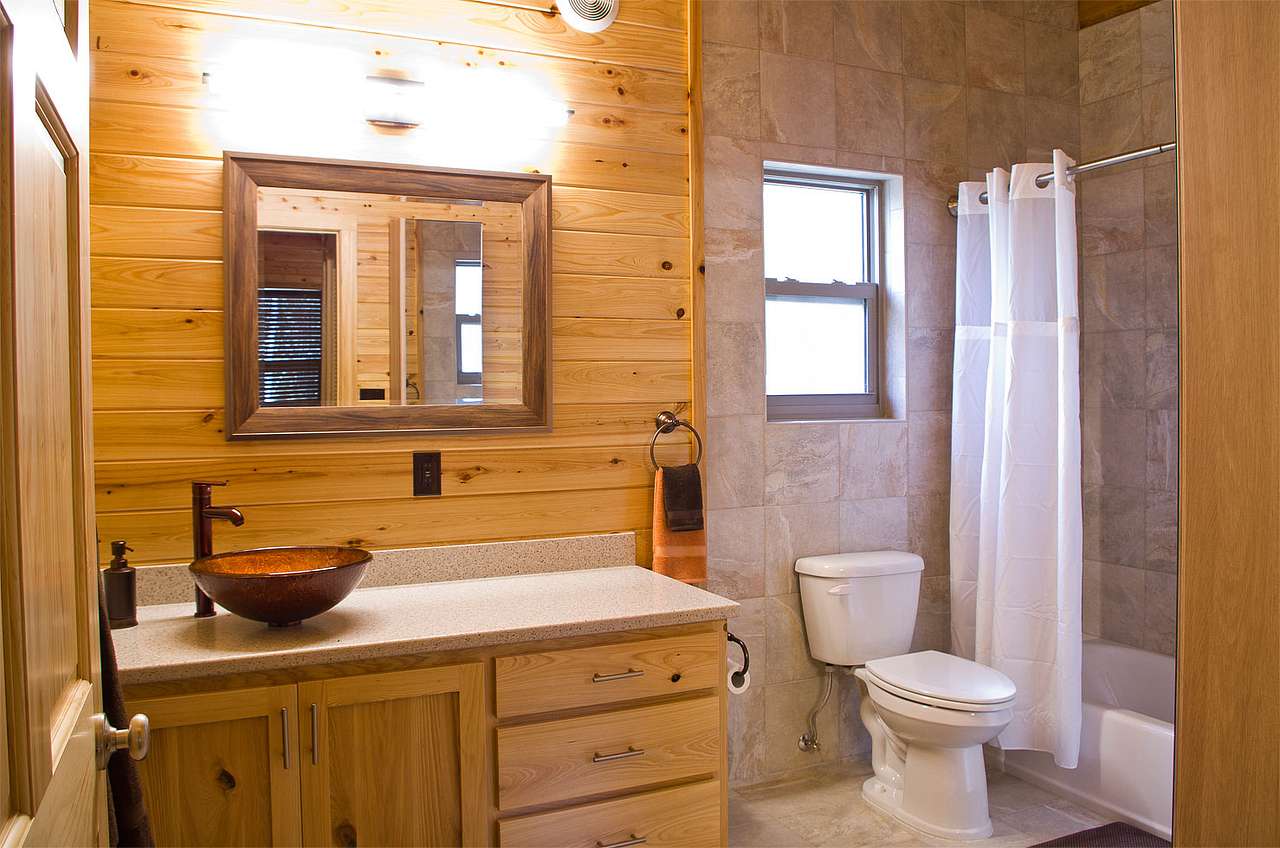 View amenities photos of Coldwater Gardens