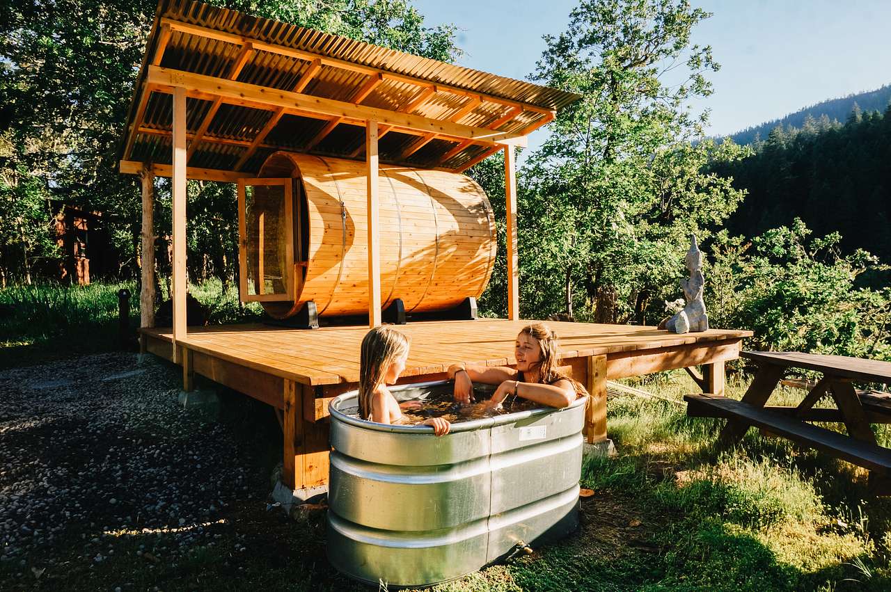 After a cool dip in the river, the bathtub is perfect to warm up.