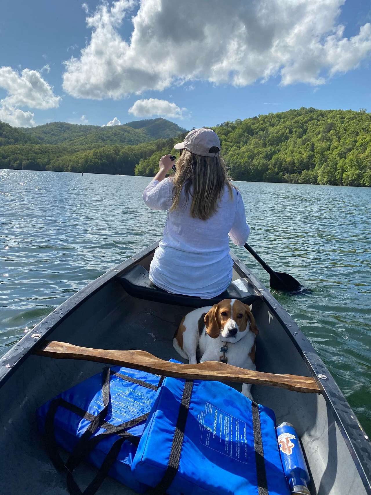 The communal canoe (shared between our three cabins) on Nantahala Lake