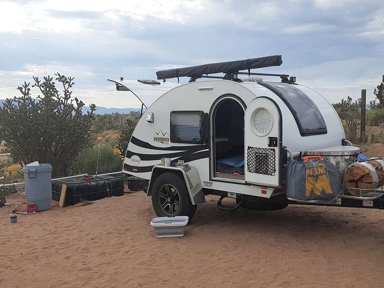 View rigs & rvs photos of Our Desert Homestead