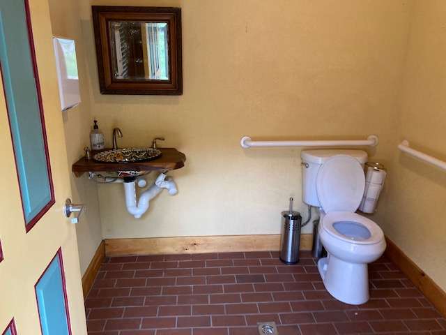 View amenities photos of River Mountain Outdoors