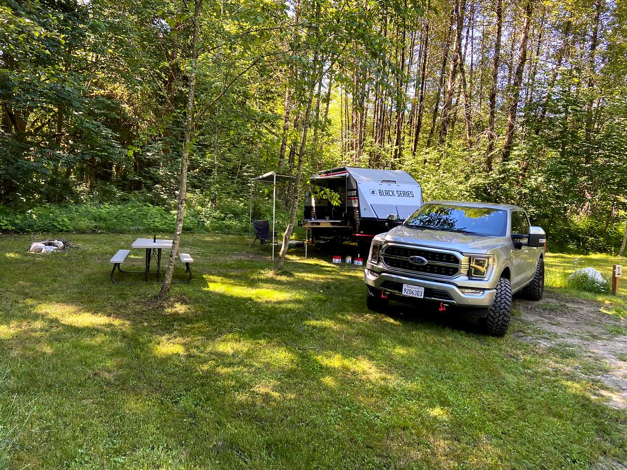 View rigs & rvs photos of Cascade River Retreat