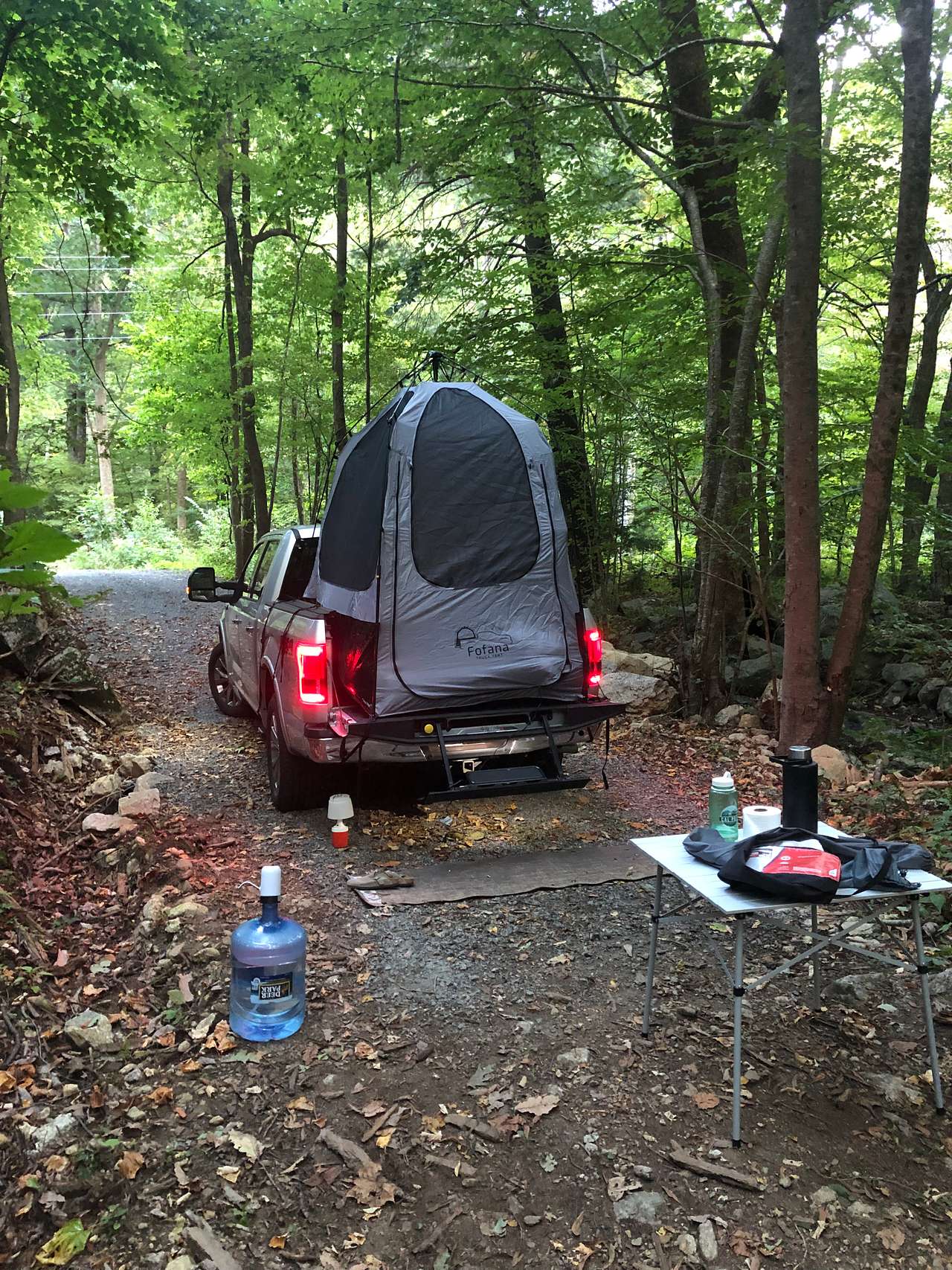 View rigs & rvs photos of Meili Mtn - Tye River Escape