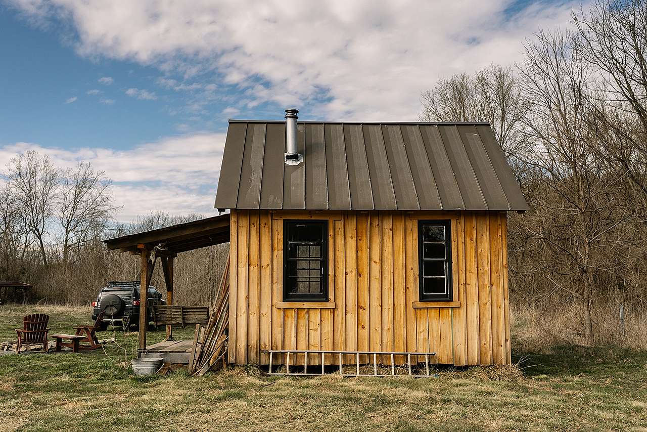View lodging photos of Indian Camp Lane