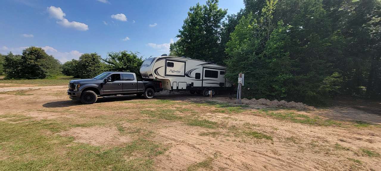View rigs & rvs photos of Heavenly Haven & Hideaways