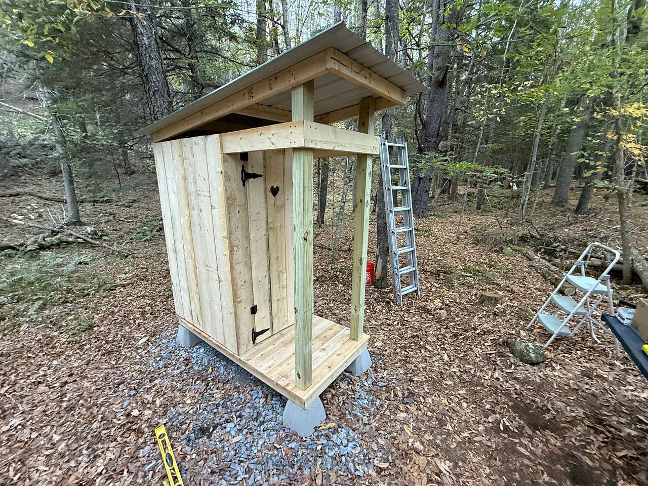 View amenities photos of Mags Mountain