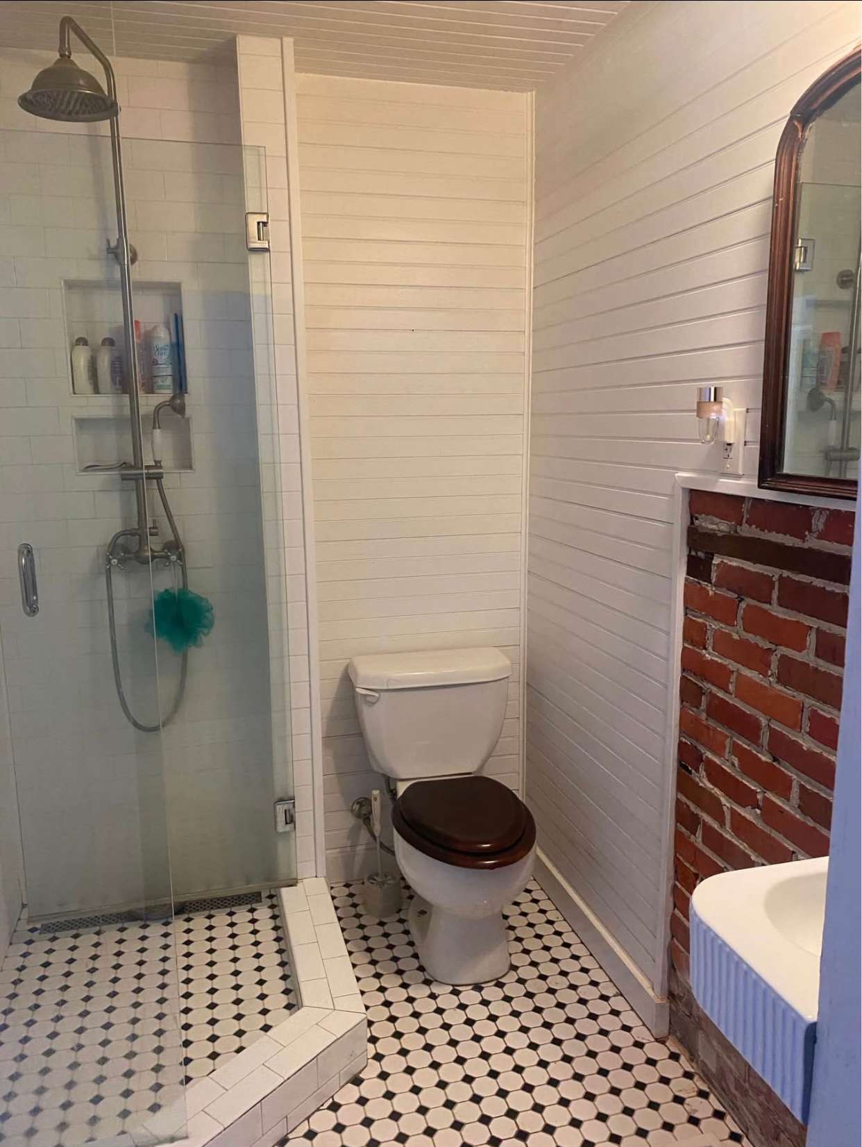 View amenities photos of Wander Inn Campers, Backpackers, RV