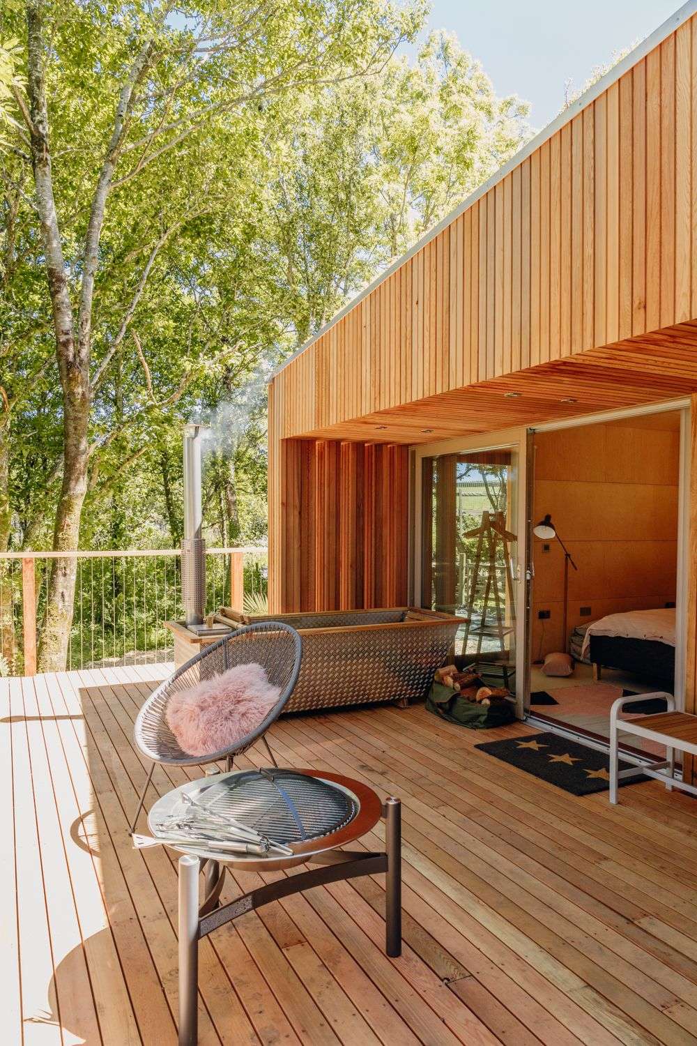 Lakeside Lodge