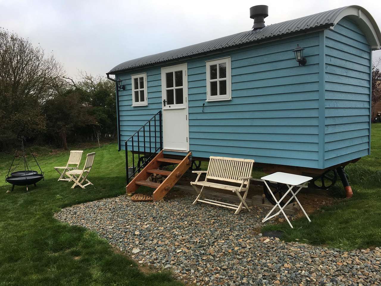Hillcroft – Y Cwt Cwtch