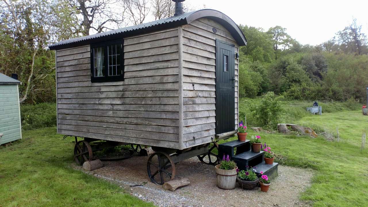 Oak Shepherd's Hut