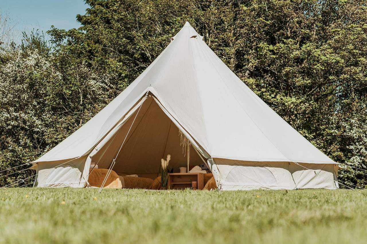 28 Hendrix - 5 metre Bell Tent on grass