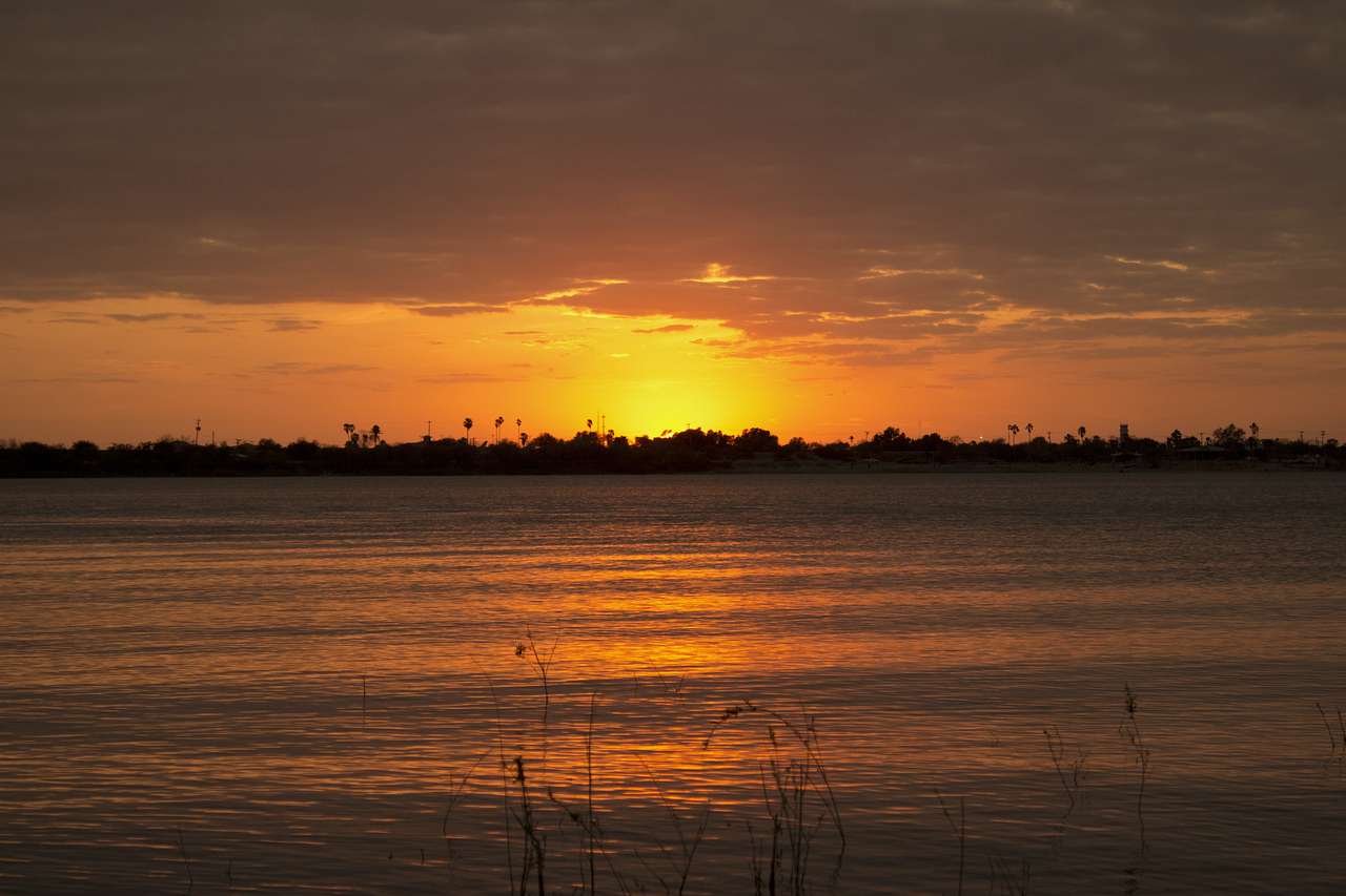Lake Casa Blanca International State Park