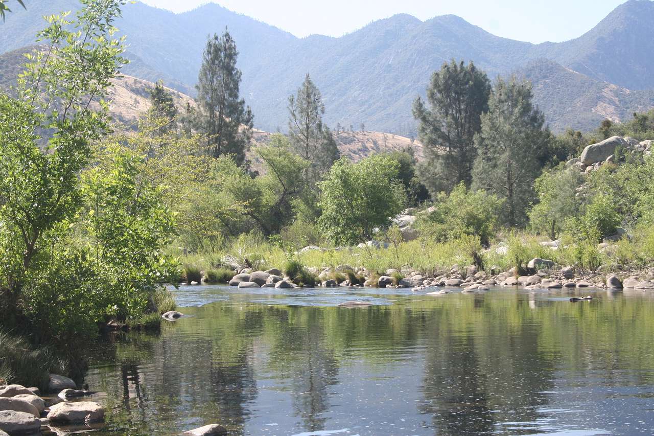 Loved the mountains backing up the lake its an amazing sight!