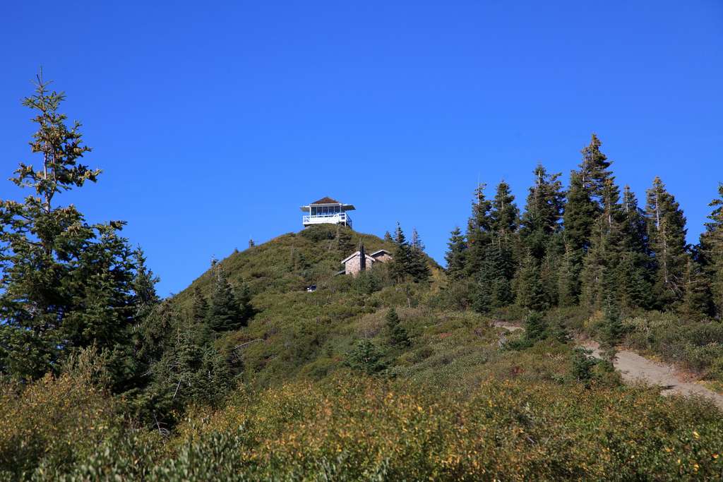 Bear Basin Lookout and Cabin
