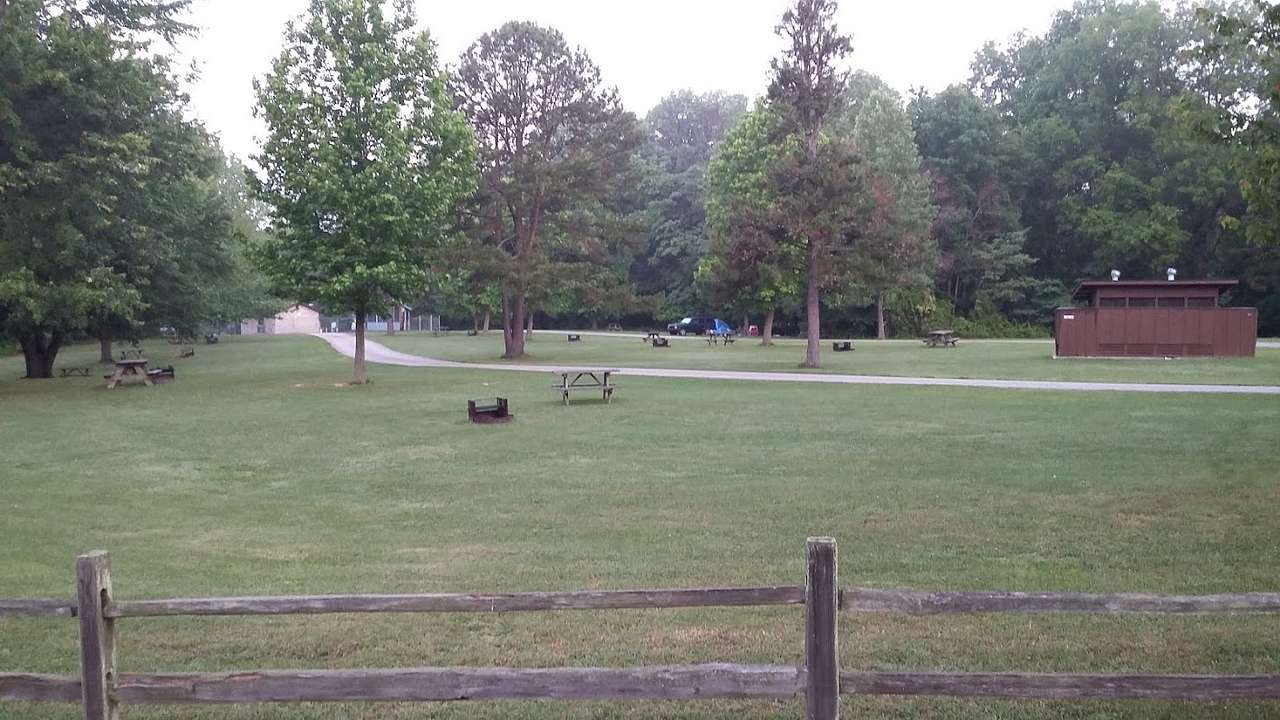 Clean inviting campgrounds at Paynetown SRA on Monroe Lake. There are Modern toilets/showerhouse nearby.