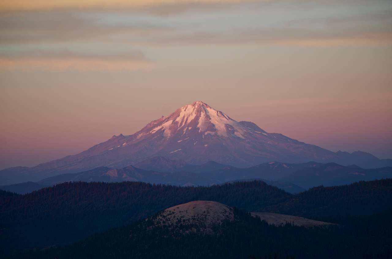 Sunrise view of Shasta