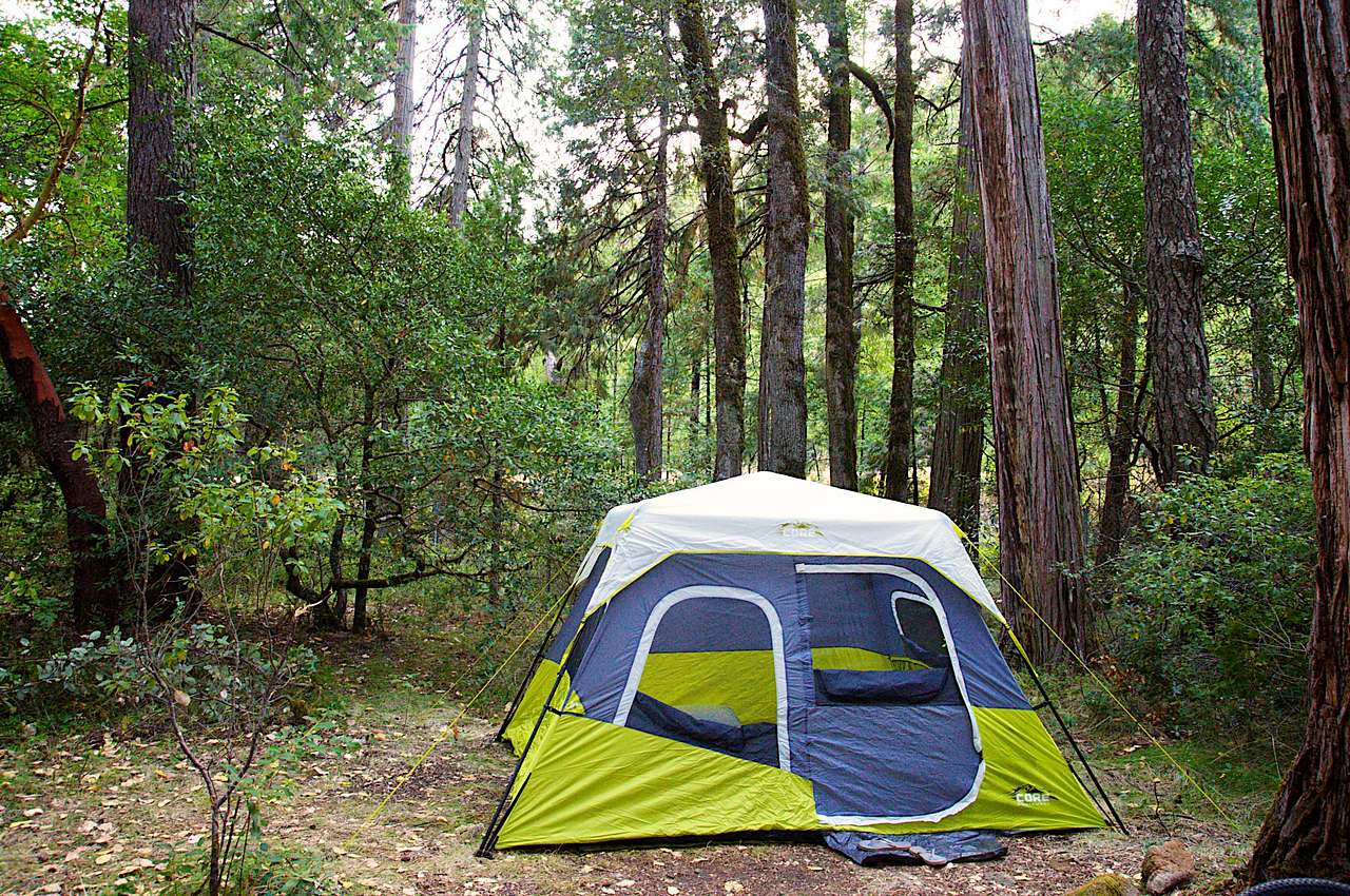 Flat area for tent(s)