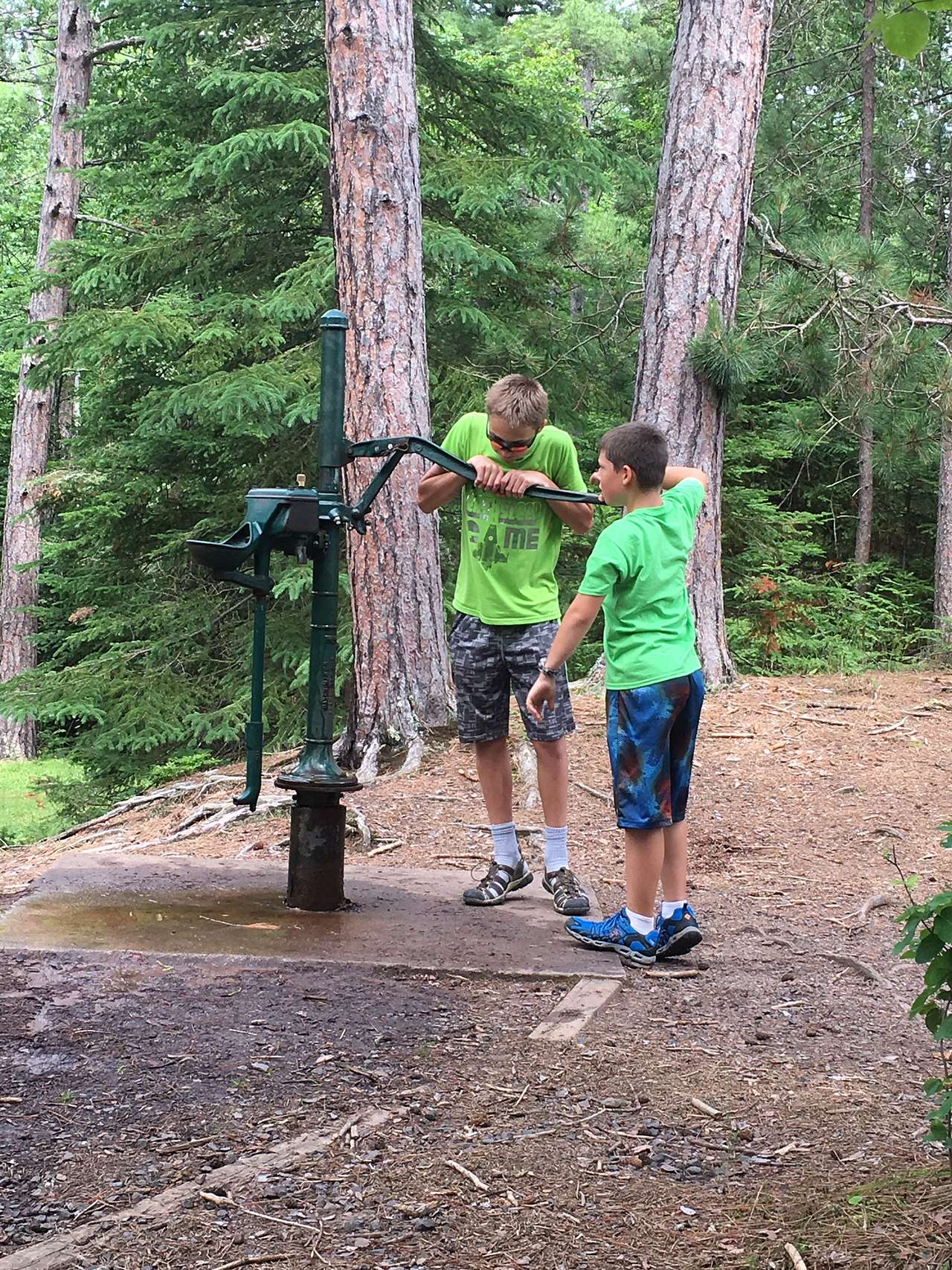 A working water pump along the river. 