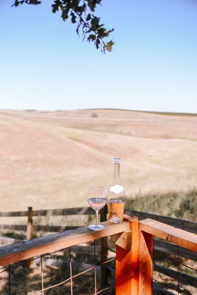 Perfect spot to enjoy our bottle of wine, glasses provided by the host 