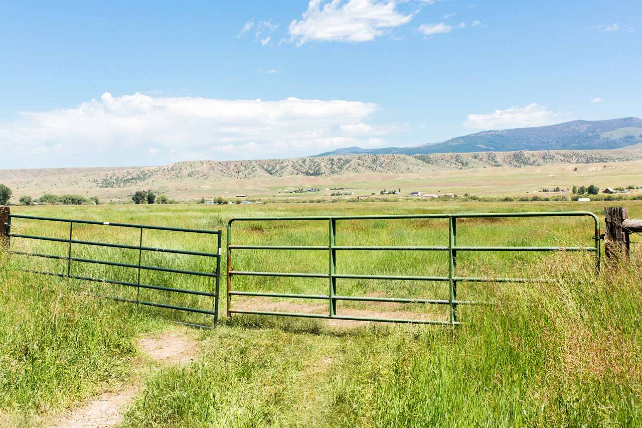 Hidden Meadow Ranch