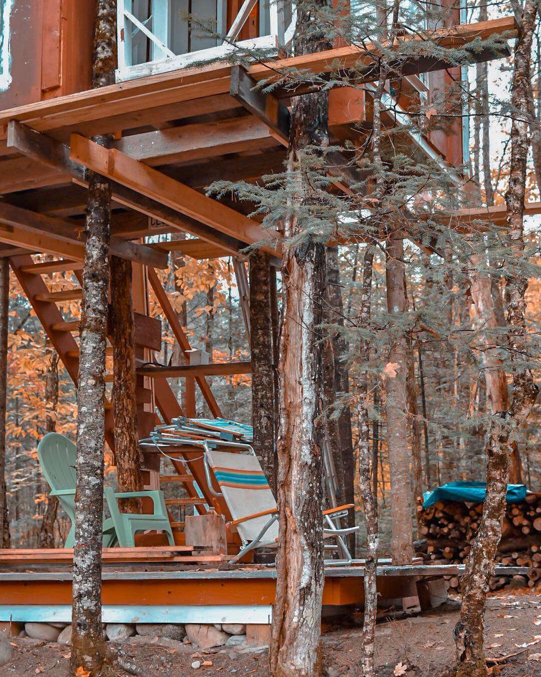 Treehouse by the river.