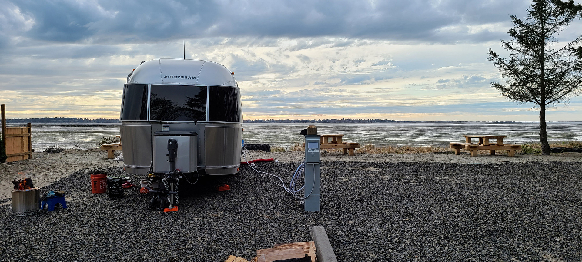 Unique Bay Front Camping - RV ONLY