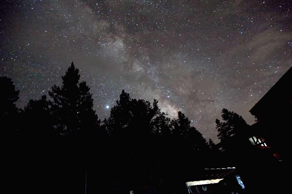 Milky Way clear for takeoff! No light pollution here. Bring your flashlights. Taken on a new moon night.