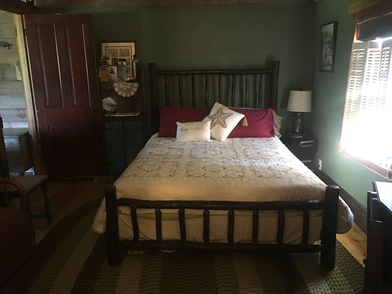Mirror Lake Bunkhouse llc