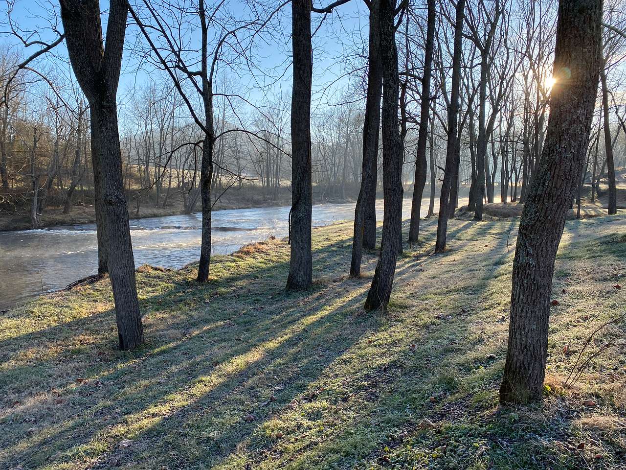 RAPIDS site envelops you in the sound of rushing water.  Light a fire and enjoy the cattle across the river or the eagles, cranes and turkeys that venture near.