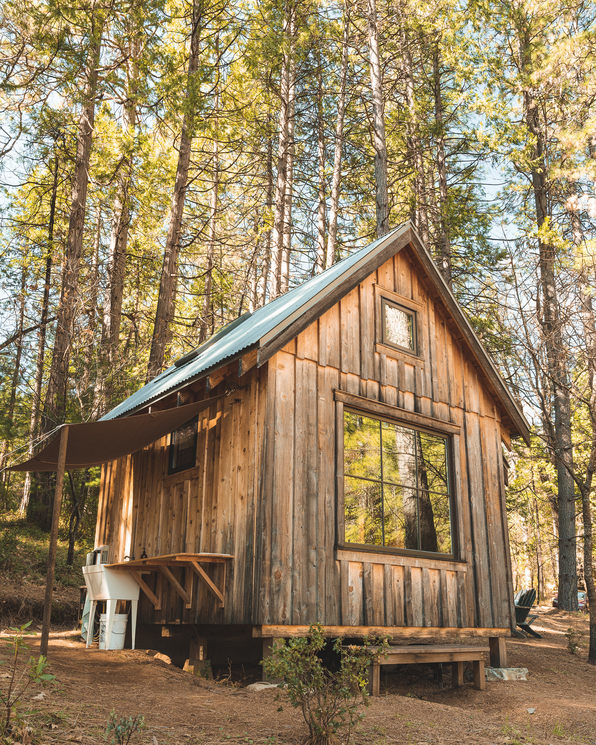 Great open windows let plenty of light into the hut.