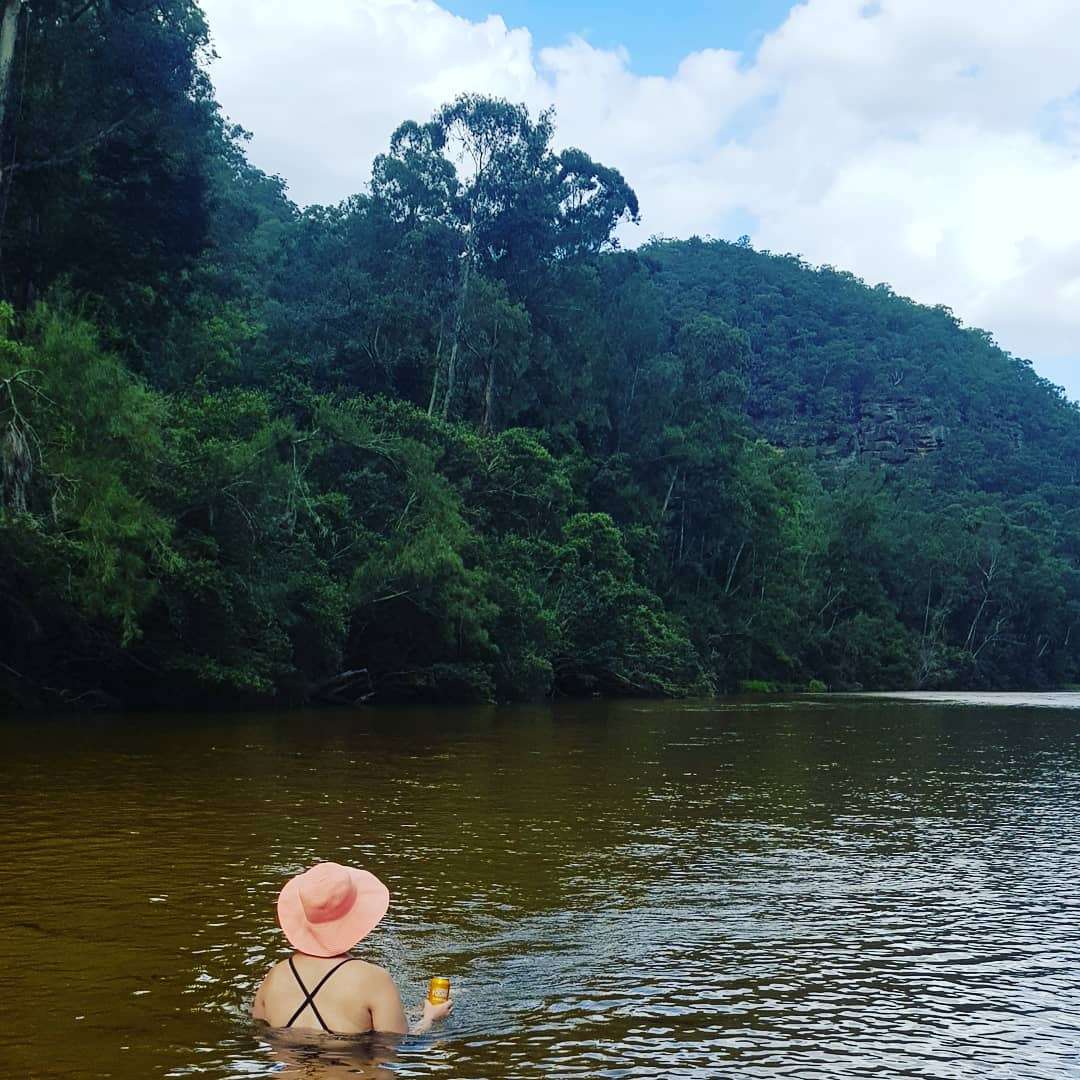 "DeView" Colo River Camping