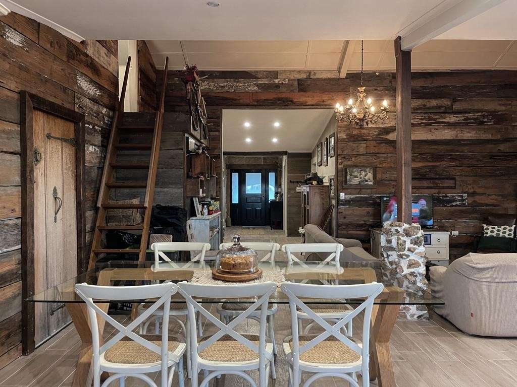 La Pinata Farm Stay Barn