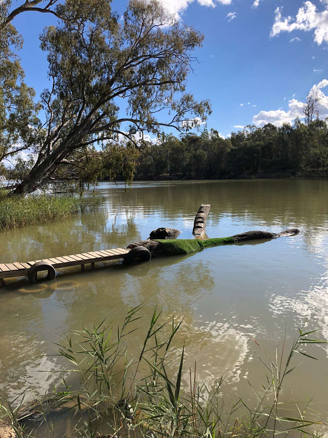 The river is very close by.
