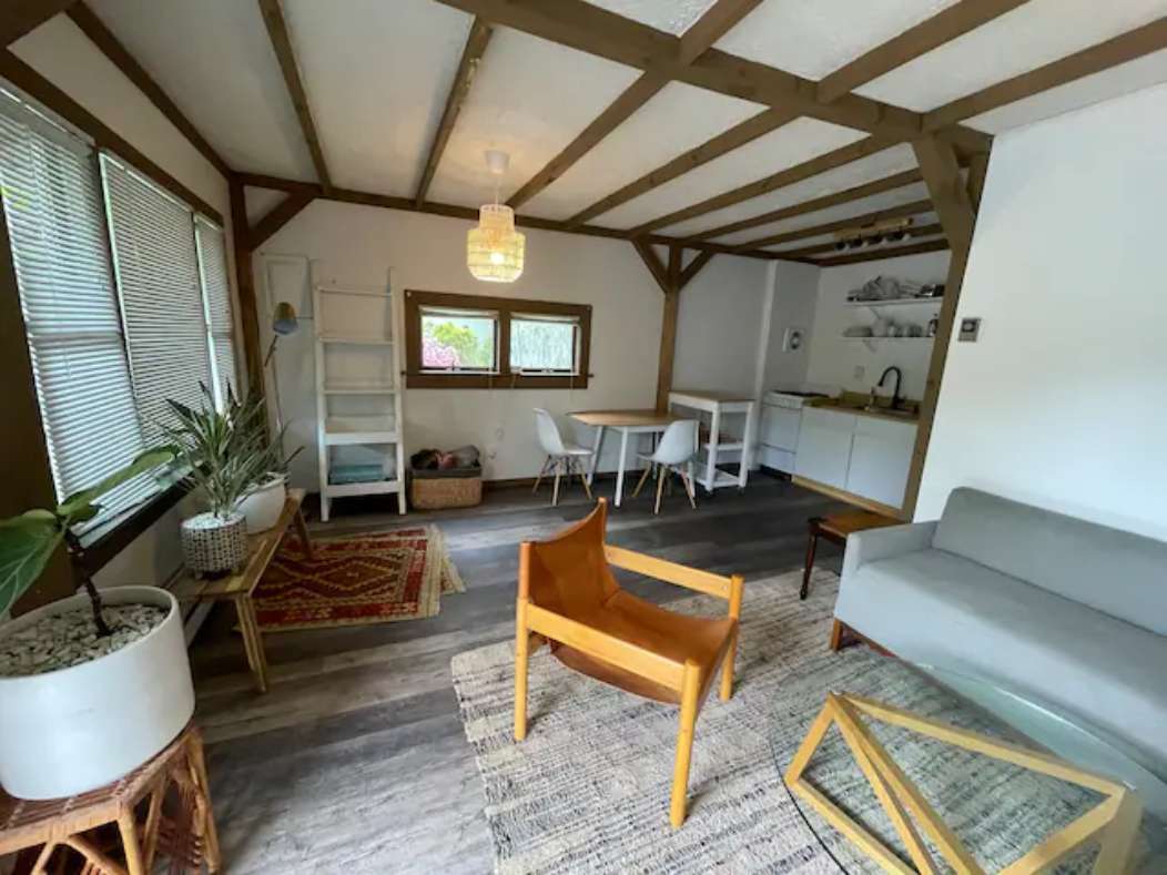 Phoenicia Creekside Cottage