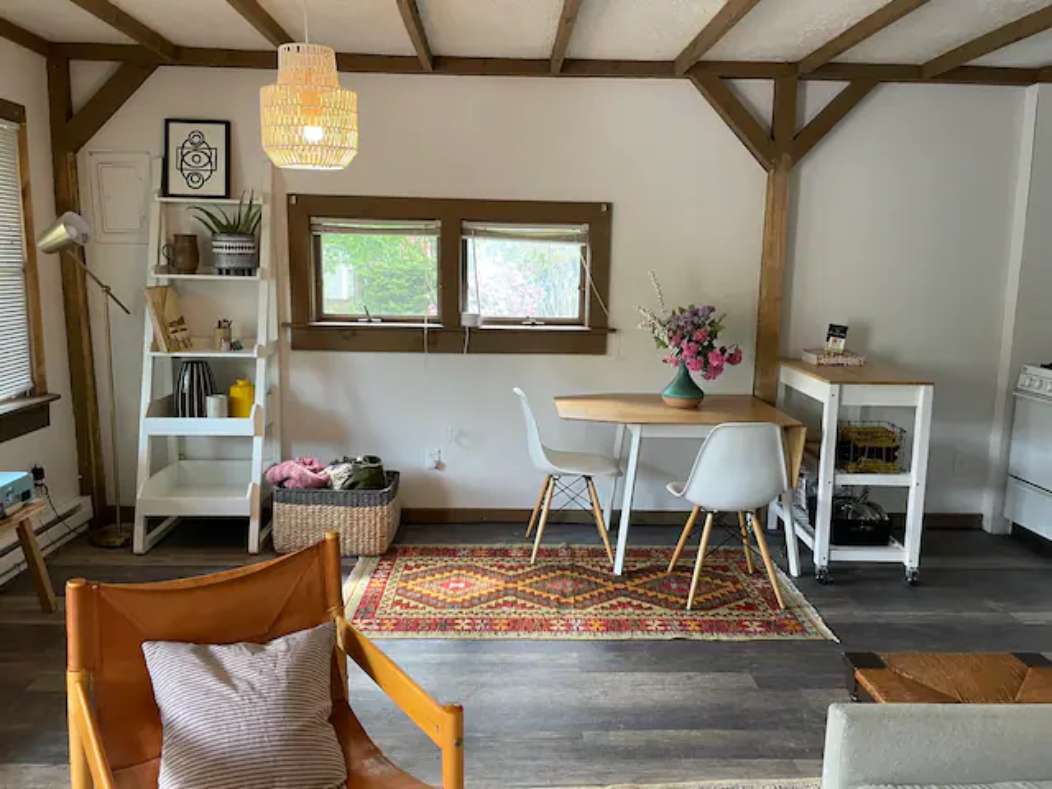 Phoenicia Creekside Cottage