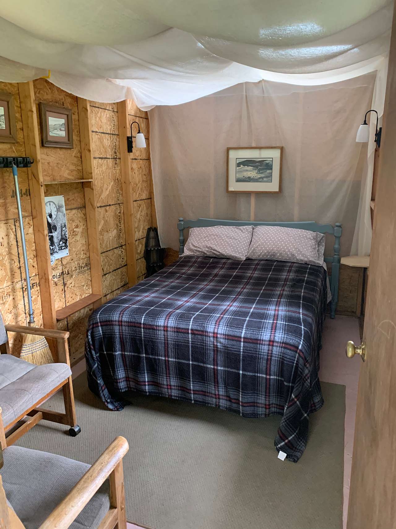Inside the Sugar Shack-  Clean sheets and a comfortable double bed.