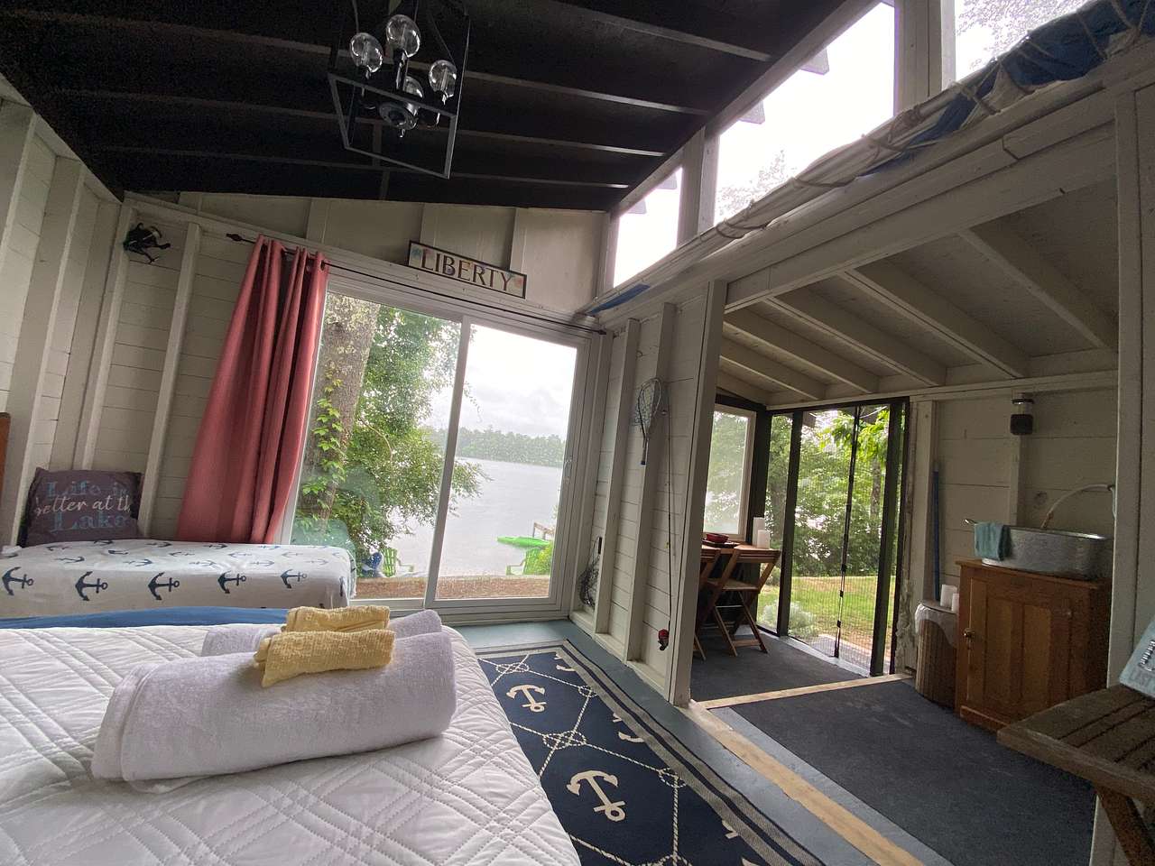 Waterfront cabin 10minutes Cape Cod